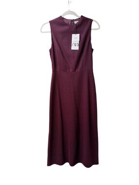 Zara Sleeveless Midi Dress in Burgundy